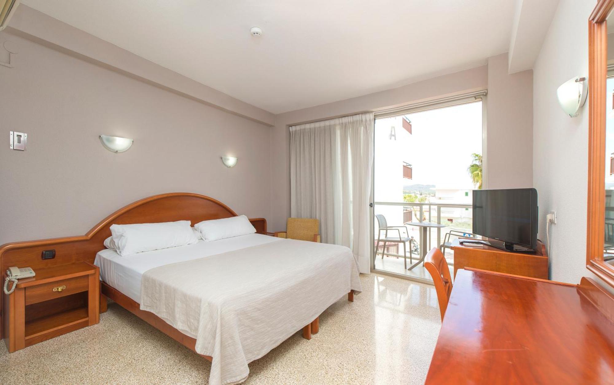 Hotel Marfil San Antonio  Bagian luar foto